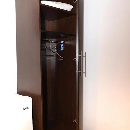 Aty & Michelle Vama Veche